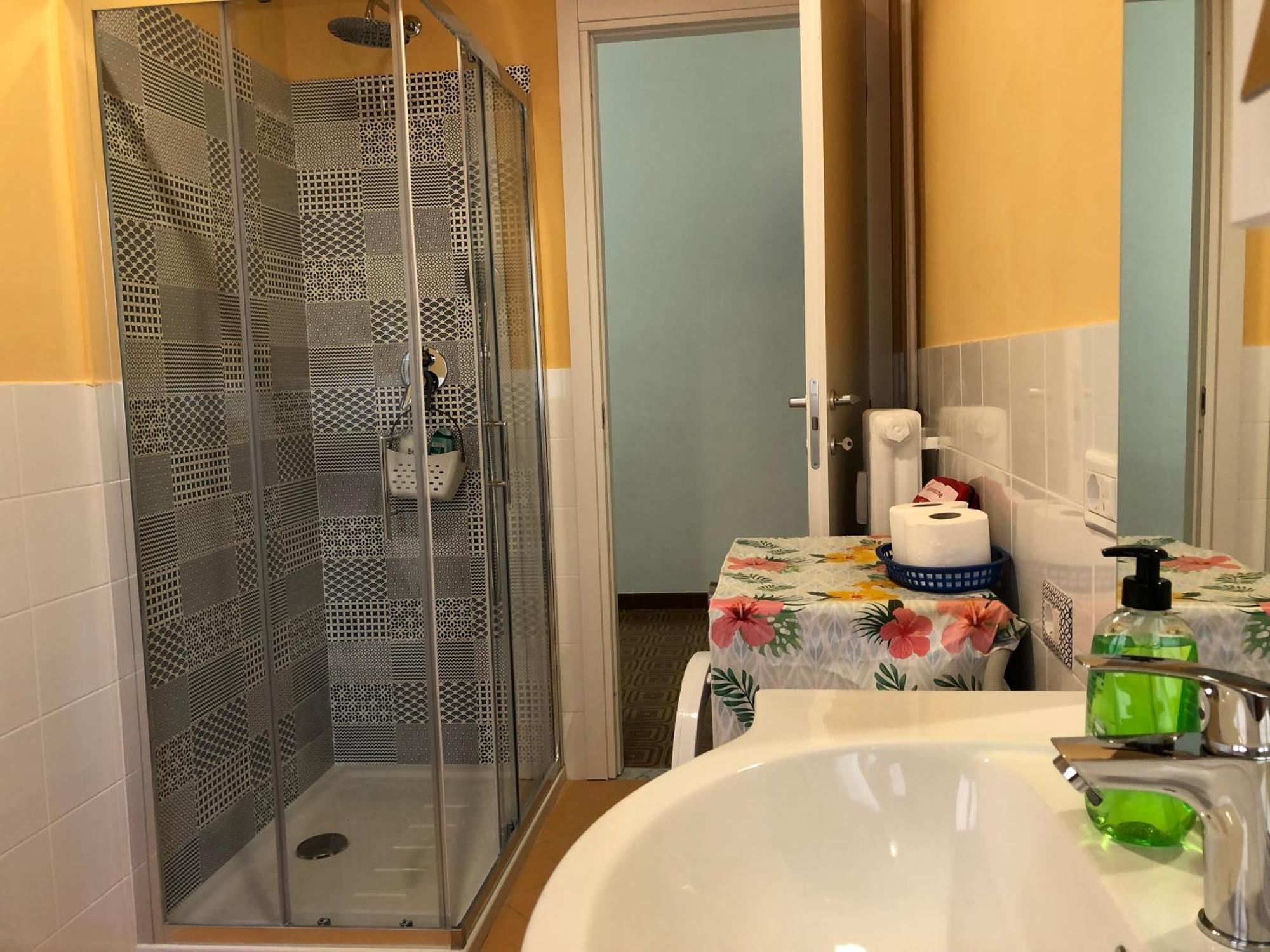 Apartment Lol Rom