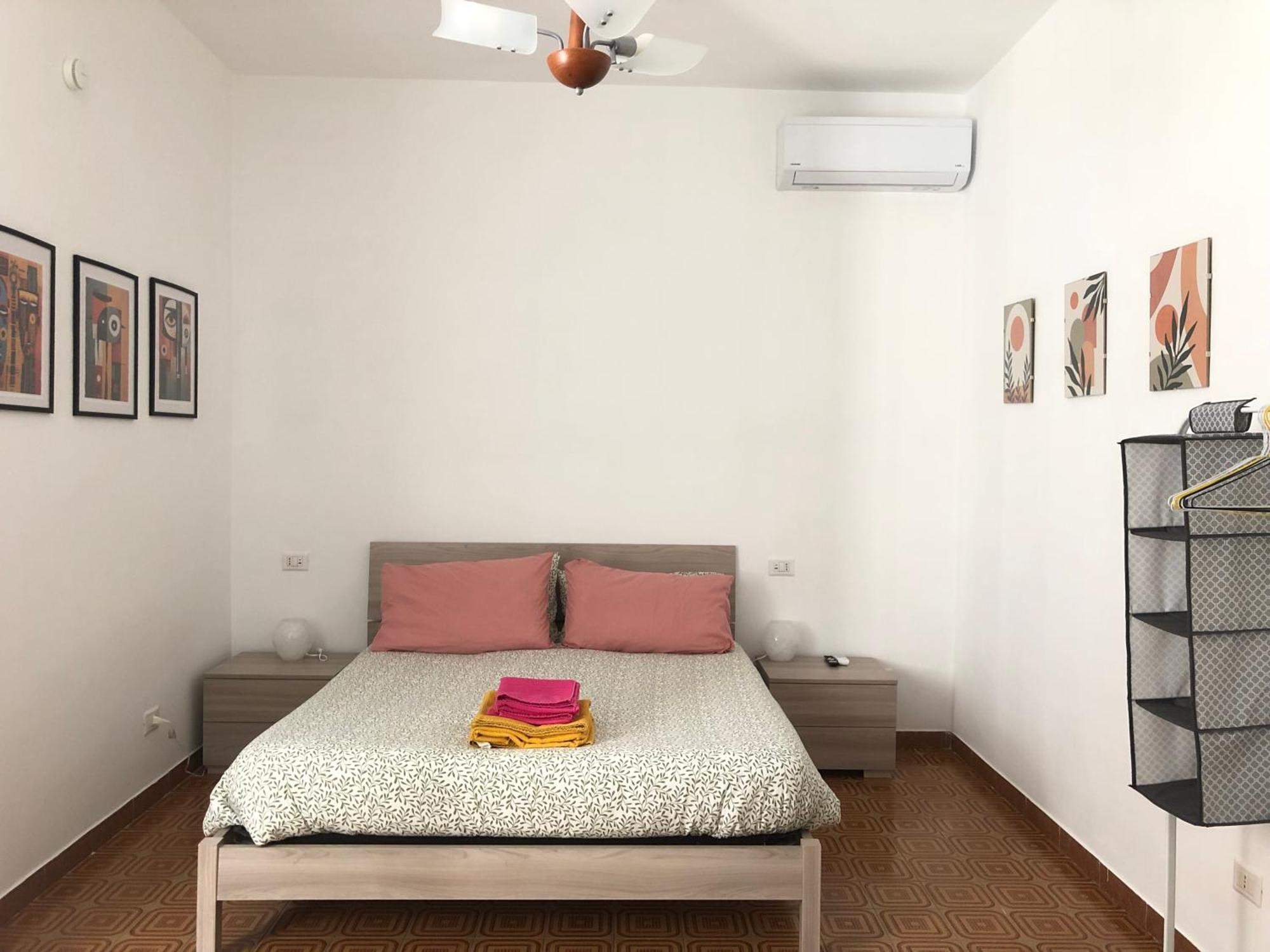 Lol Apartment Rom