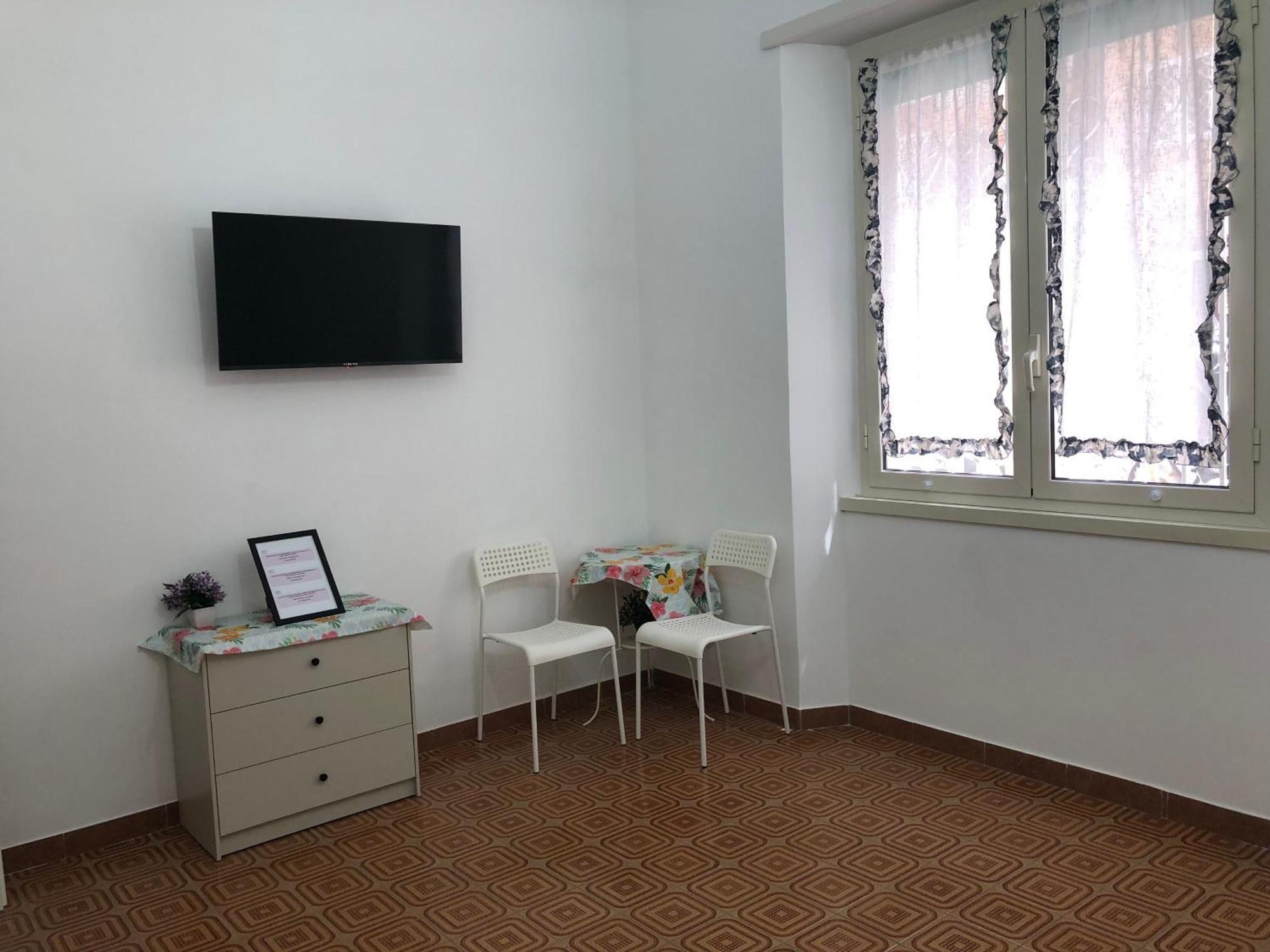 Apartment Lol *